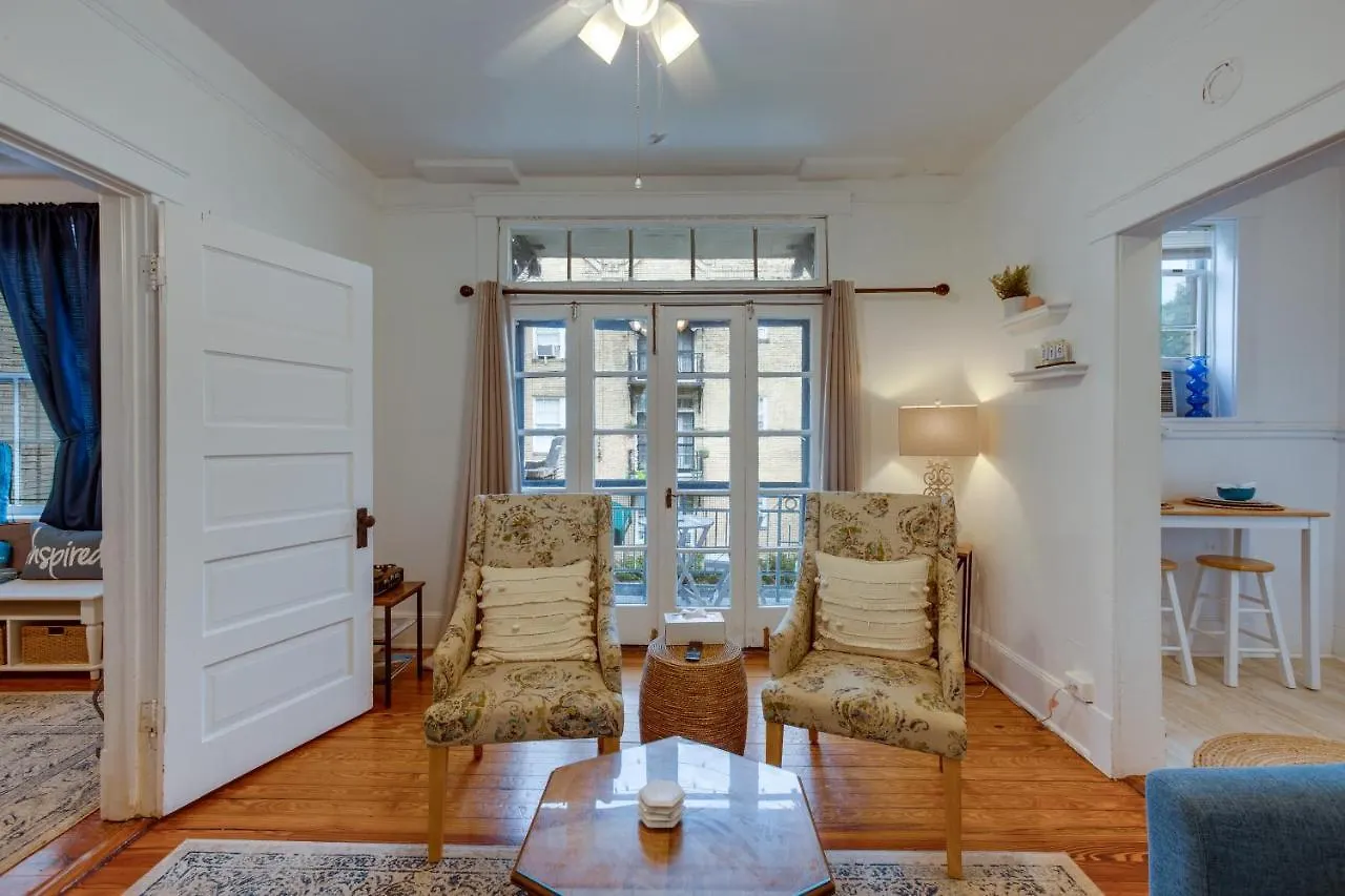 Walkable Savannah Escape In Historic District! USA